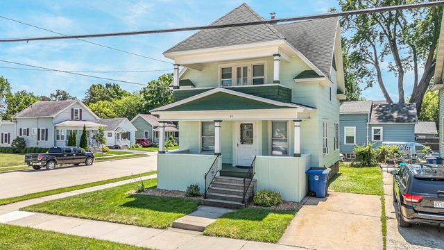23 E MELVIN AVENUE, Oshkosh, WI 54901