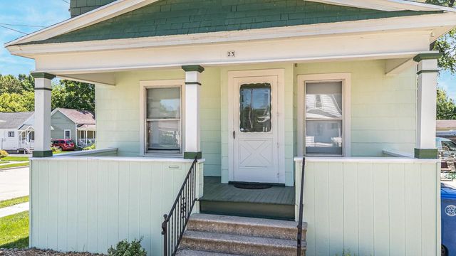 23 E MELVIN AVENUE, Oshkosh, WI 54901