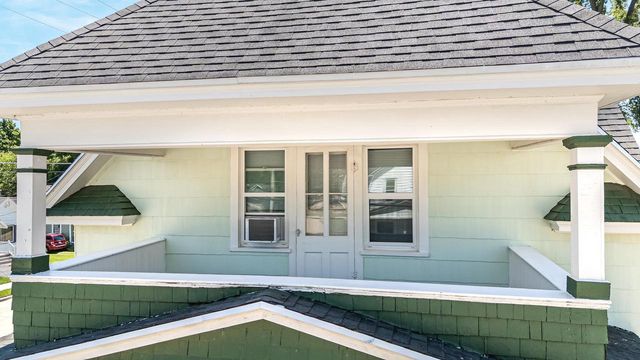 23 E MELVIN AVENUE, Oshkosh, WI 54901