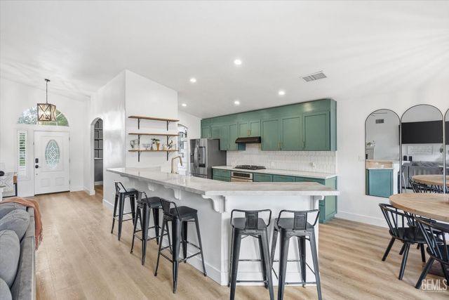 15602 Sammie Avenue, Bakersfield, CA 93314