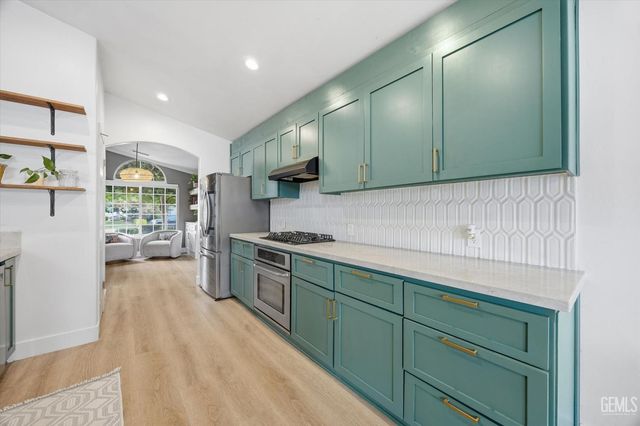 15602 Sammie Avenue, Bakersfield, CA 93314