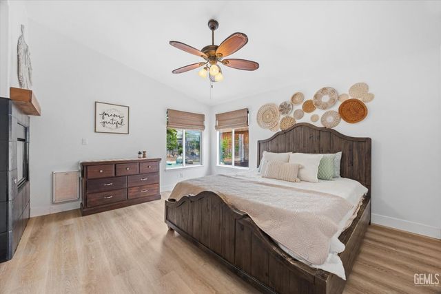 15602 Sammie Avenue, Bakersfield, CA 93314
