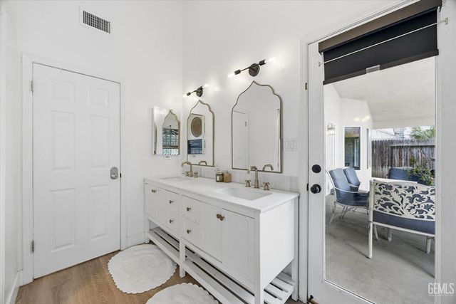 15602 Sammie Avenue, Bakersfield, CA 93314