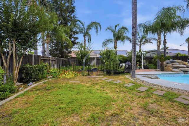 15602 Sammie Avenue, Bakersfield, CA 93314