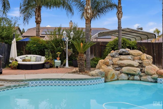 15602 Sammie Avenue, Bakersfield, CA 93314
