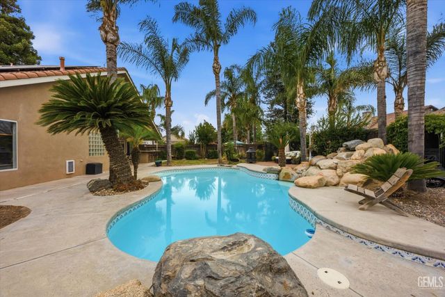 15602 Sammie Avenue, Bakersfield, CA 93314