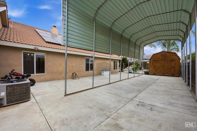 15602 Sammie Avenue, Bakersfield, CA 93314