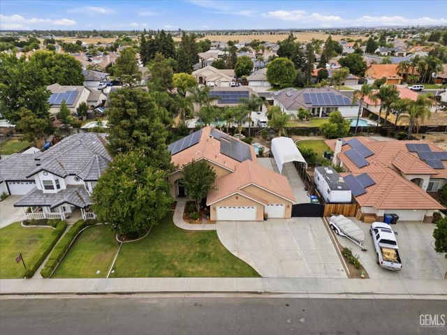 15602 Sammie Avenue, Bakersfield, CA 93314