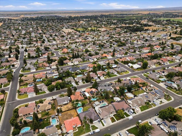 15602 Sammie Avenue, Bakersfield, CA 93314