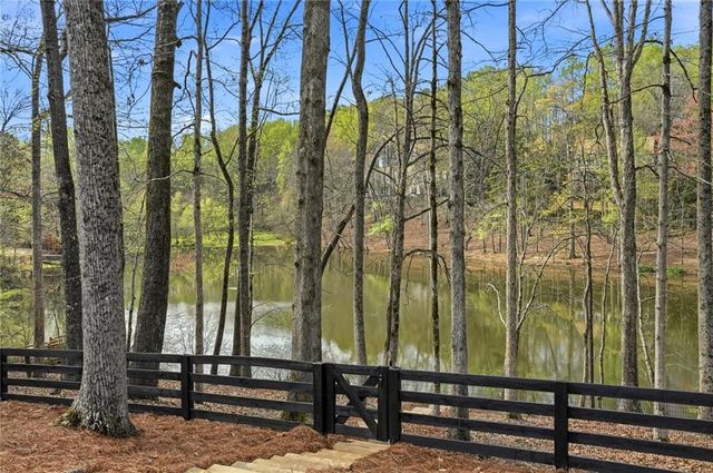 800 Owens Lake Road, Milton, GA 30004