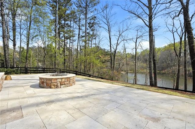 800 Owens Lake Road, Milton, GA 30004