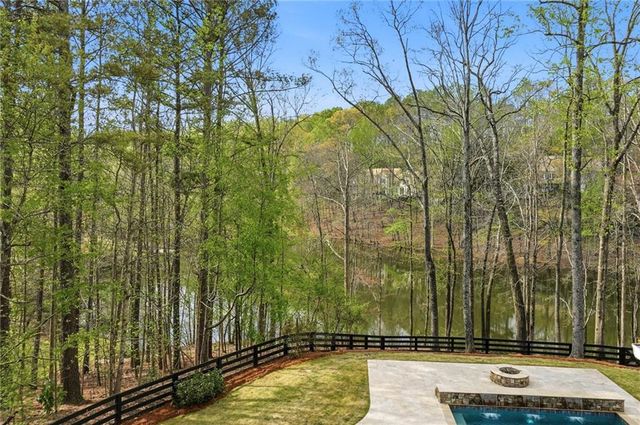 800 Owens Lake Road, Milton, GA 30004