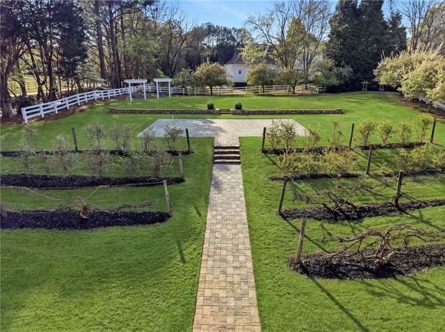 800 Owens Lake Road, Milton, GA 30004