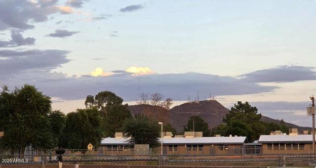 3251 W Cortez Avenue, Phoenix, AZ 85029