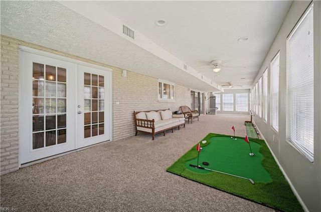 203 Skipper CT, Hampton, VA 23669