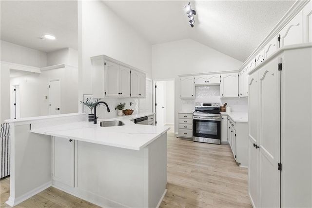 1003 Lincoln Street, Pleasant Hill, MO 64080