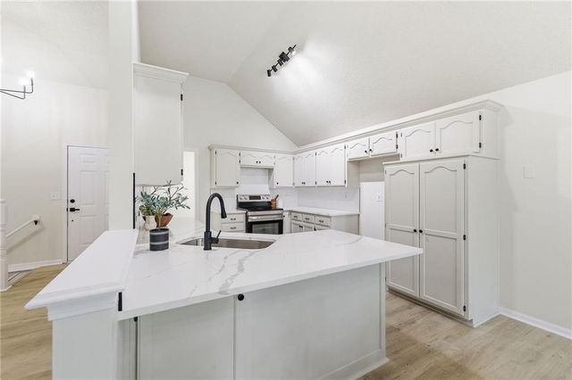 1003 Lincoln Street, Pleasant Hill, MO 64080