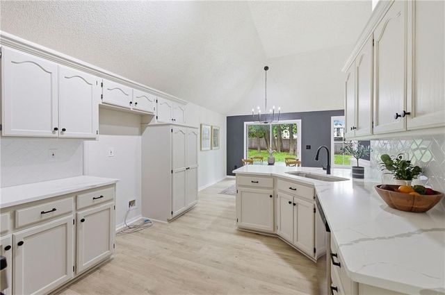 1003 Lincoln Street, Pleasant Hill, MO 64080
