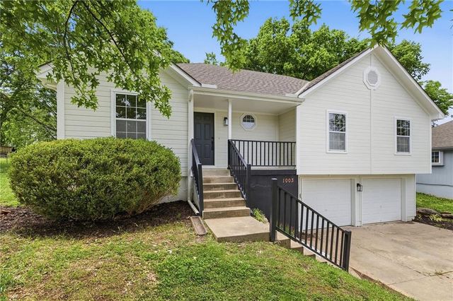 1003 Lincoln Street, Pleasant Hill, MO 64080