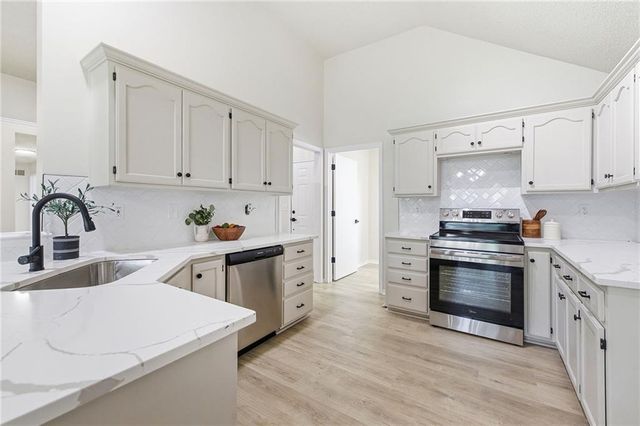 1003 Lincoln Street, Pleasant Hill, MO 64080