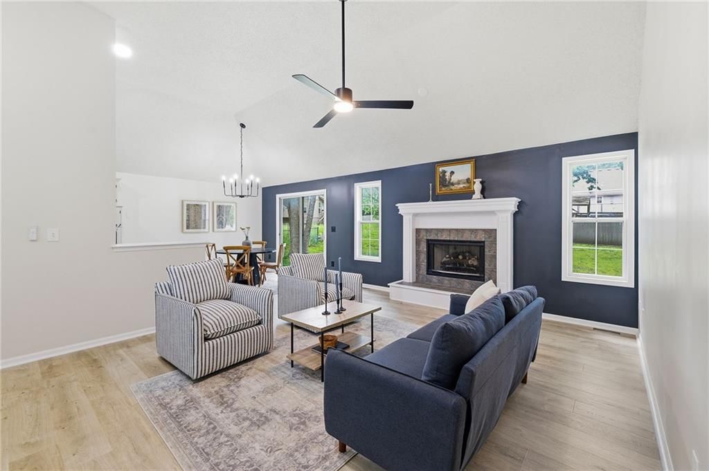 1003 Lincoln Street, Pleasant Hill, MO 64080