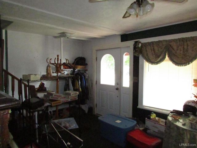 921 W Superior Street, Munising, MI 49862