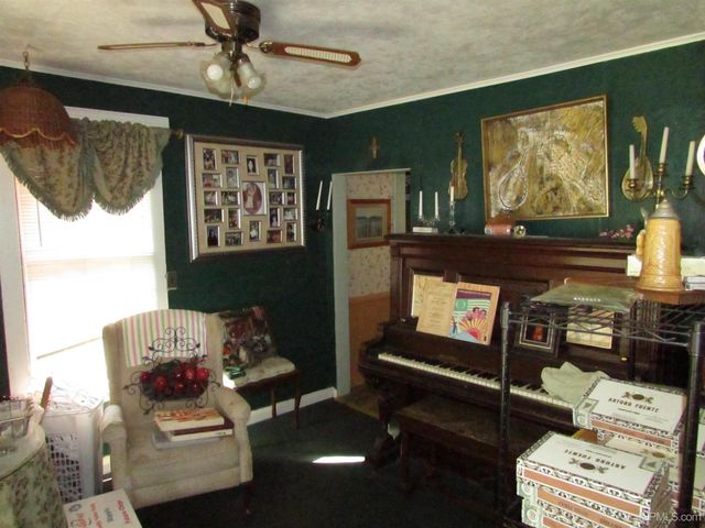 921 W Superior Street, Munising, MI 49862