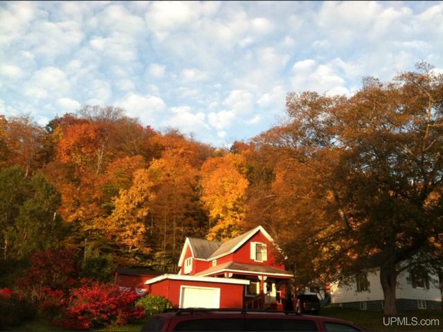921 W Superior Street, Munising, MI 49862
