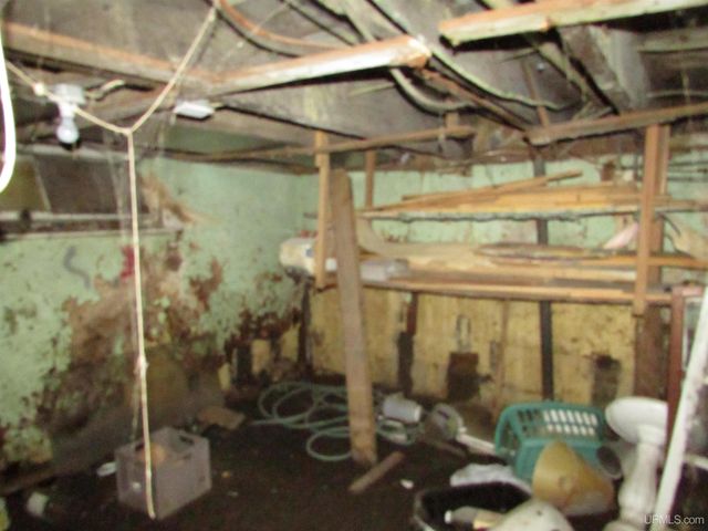 921 W Superior Street, Munising, MI 49862