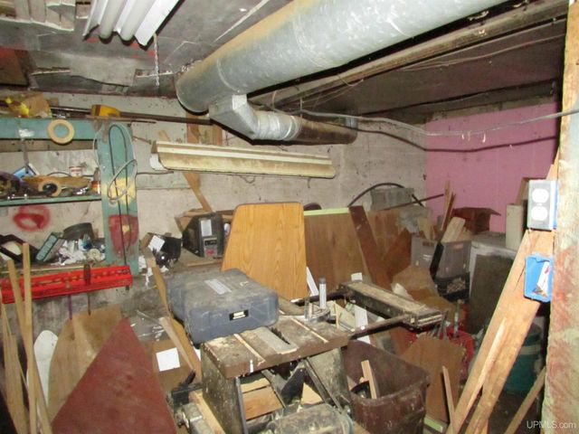 921 W Superior Street, Munising, MI 49862