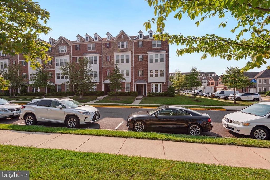 25562 CASALE TER, Chantilly, VA 20152
