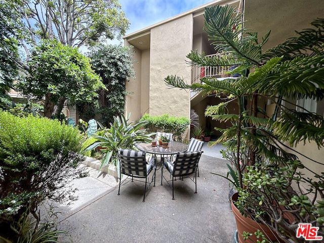 222 Washington Avenue 12, Santa Monica, CA 90403