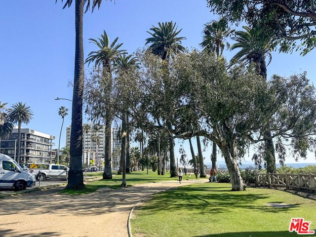 222 Washington Avenue 12, Santa Monica, CA 90403