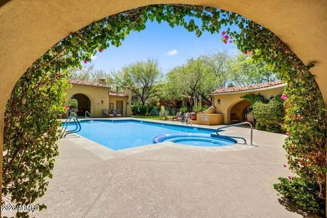20704 N 90TH Place 1040, Scottsdale, AZ 85255