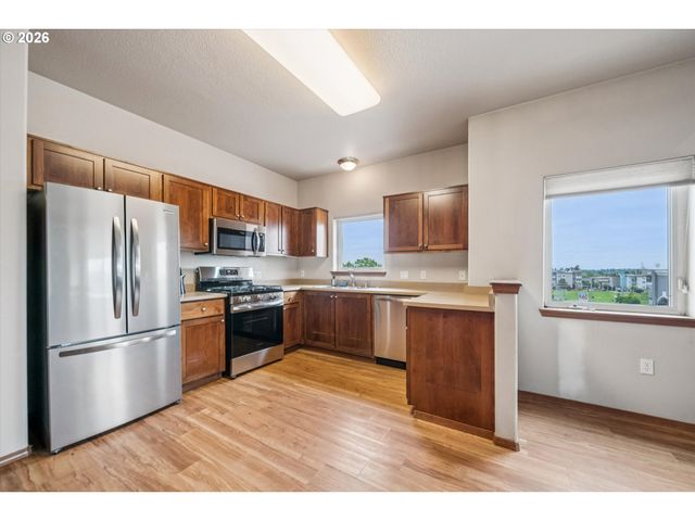 15320 Nw CENTRAL Dr 214, Portland, OR 97229