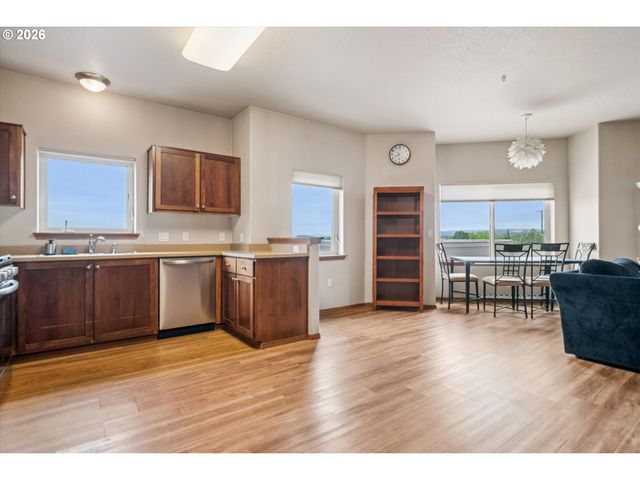 15320 Nw CENTRAL Dr 214, Portland, OR 97229