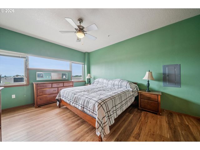 15320 Nw CENTRAL Dr 214, Portland, OR 97229