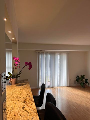 30445 W 14 Mile Road 59, Farmington Hills, MI 48334