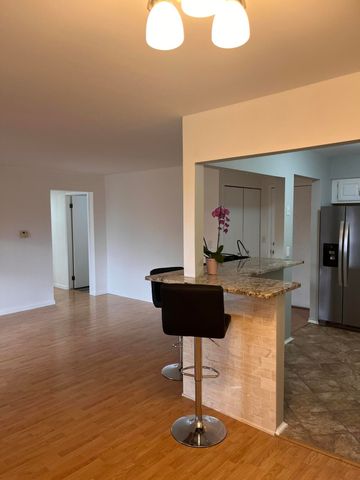 30445 W 14 Mile Road 59, Farmington Hills, MI 48334