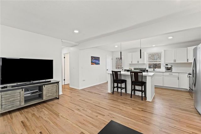 613 N Lincoln Street, Olathe, KS 66061