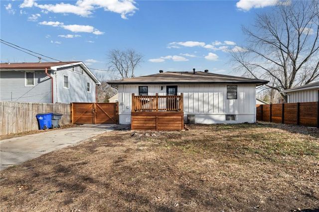 613 N Lincoln Street, Olathe, KS 66061