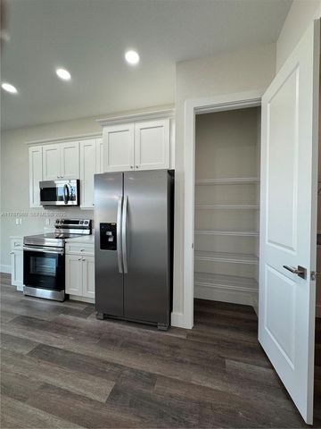 1062 JAY CT, La Belle, FL 33935