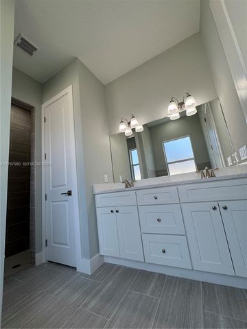 1062 JAY CT, La Belle, FL 33935