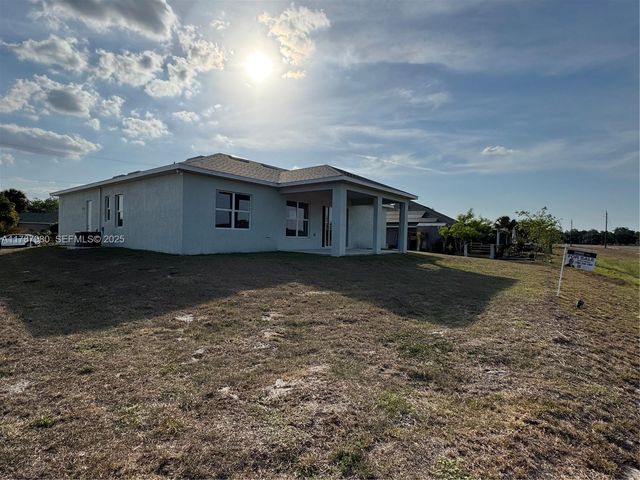 1062 JAY CT, La Belle, FL 33935