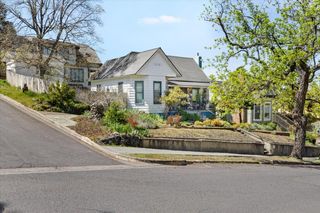 71 Gresham Street, Ashland, OR 97520