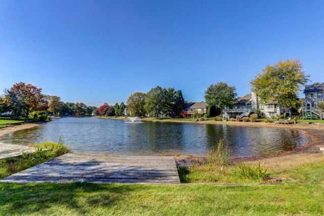 429 Pine Lake Court, Holland, MI 49424