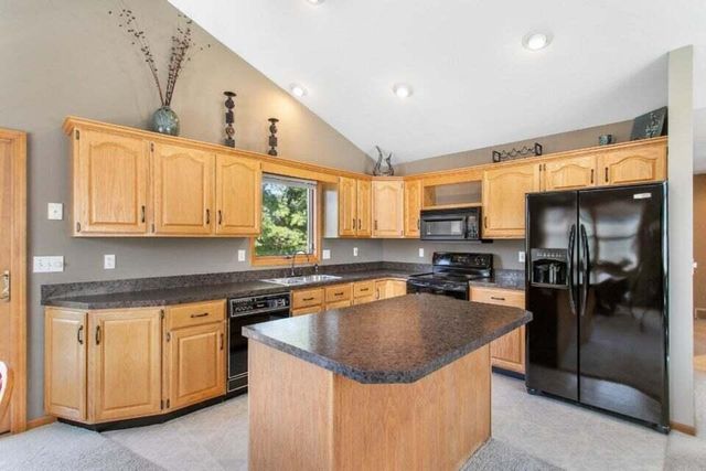 429 Pine Lake Court, Holland, MI 49424