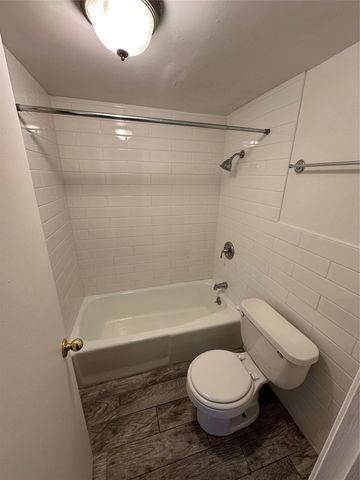 104 E 32nd ST 105, Austin, TX 78705