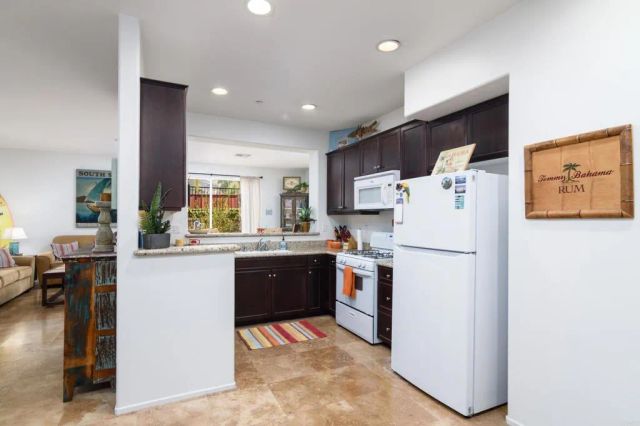 27494 Hazelhurst Street 2, Murrieta, CA 92562