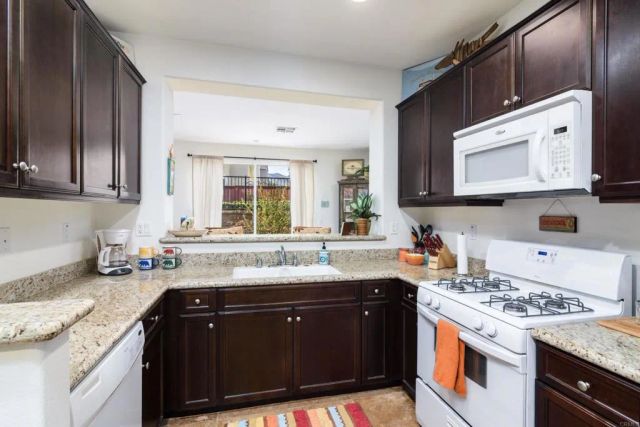 27494 Hazelhurst Street 2, Murrieta, CA 92562